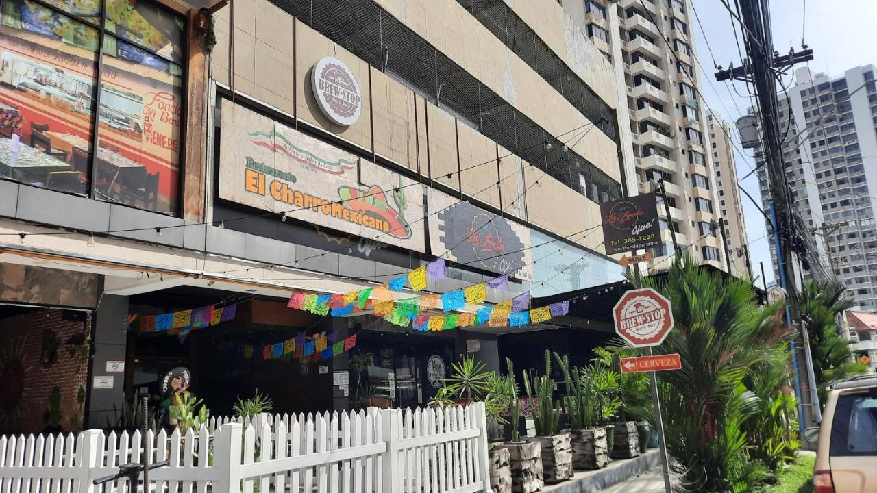Hostal Yoha Panama City Exteriör bild
