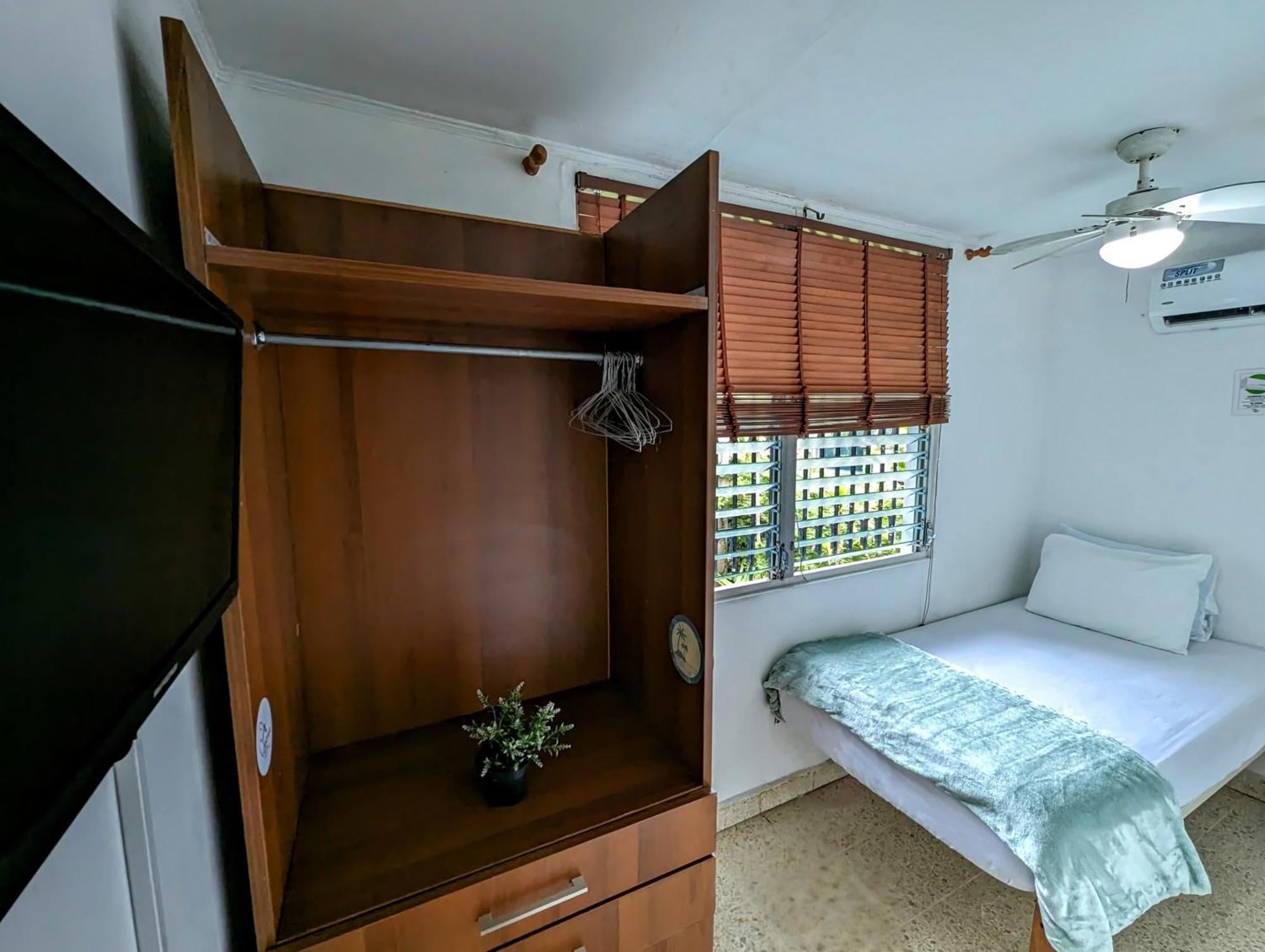 Hostal Yoha Panama City Exteriör bild