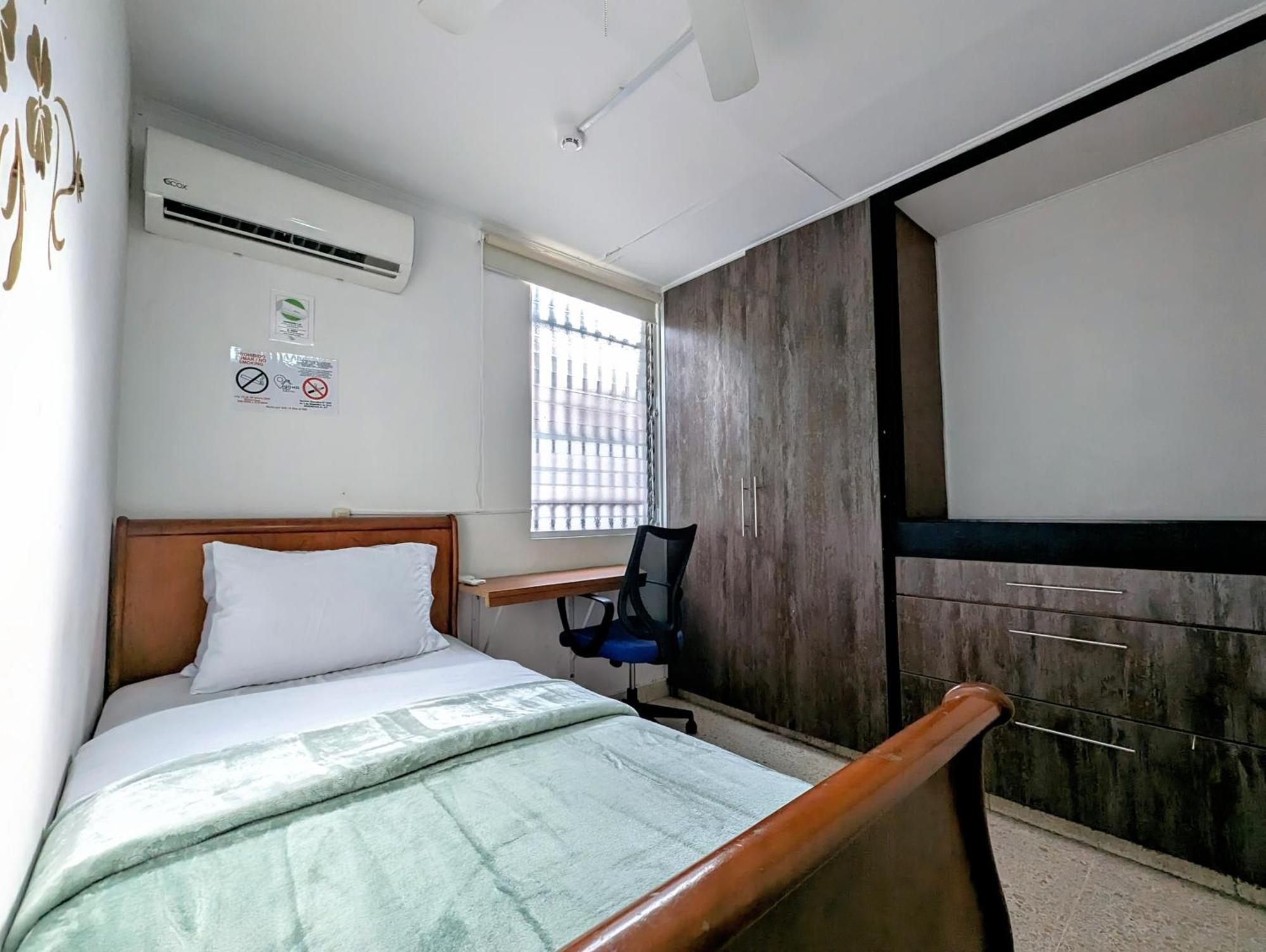 Hostal Yoha Panama City Exteriör bild