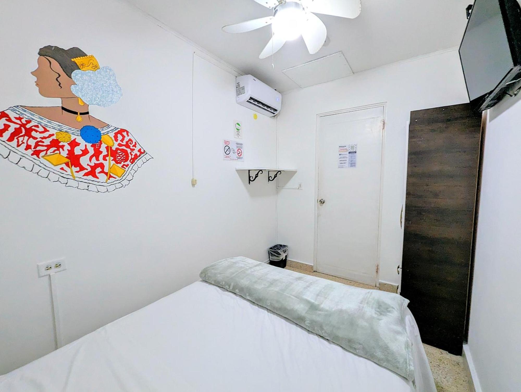 Hostal Yoha Panama City Rum bild
